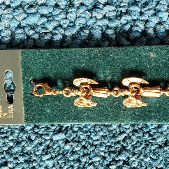 Angel Bracelet Goldtone Chain - Picture 3 of 4